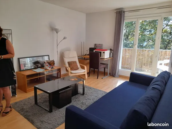 Pau a louer studio meuble a proximite de l'universite- 2eme etage
