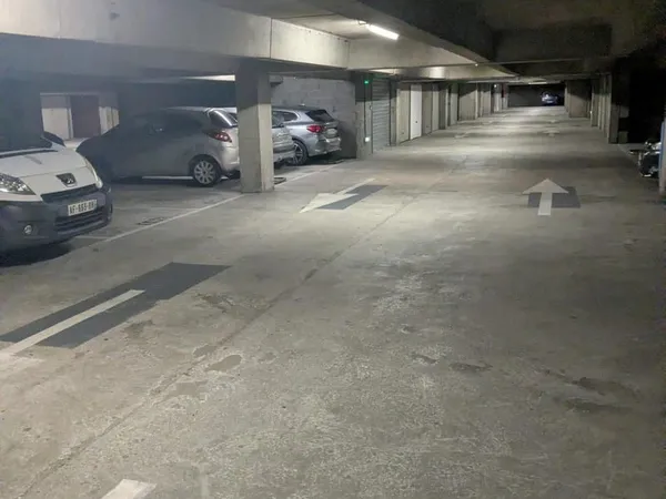 Place de Parking en sous sol sécurisé dans résidence du raisin.