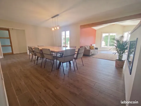 Artigues : Maison 146m² - Plain-pied rénovée avec 4 Chb et dépendance
