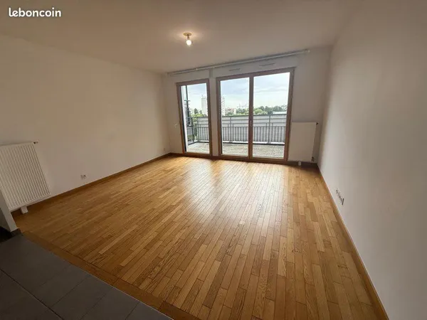 Appartement 3 pièces équivalent dernier étage