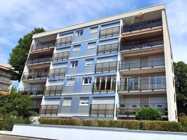PLAISIR (78) - 🏢 Vente appartement dans résidence prisée avec 2 chambres 🛏️🛏️, balcon et place de pa