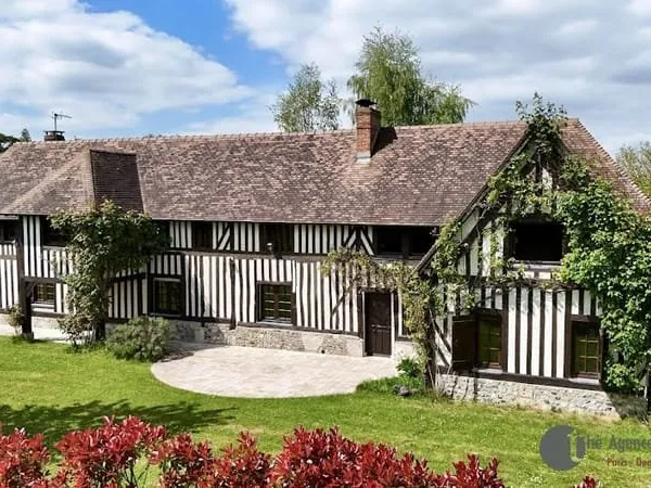 Maison 9 pièces 256 m²