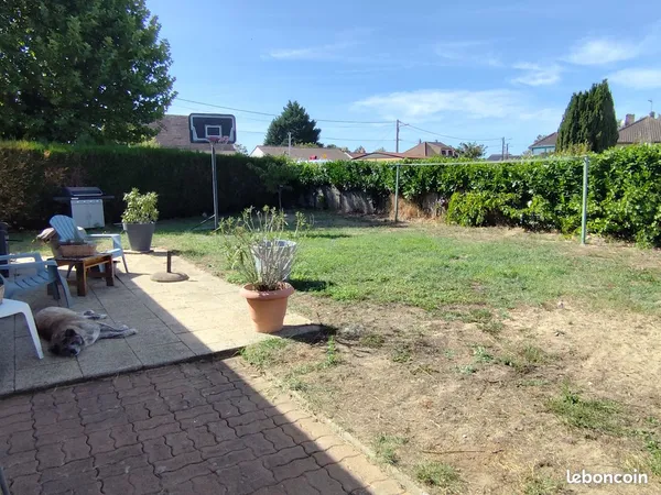 🏡 Maison de plain-pied - 100 m² - 3 chambres - Terrain 560 m² - Yvré-le-Pôlin