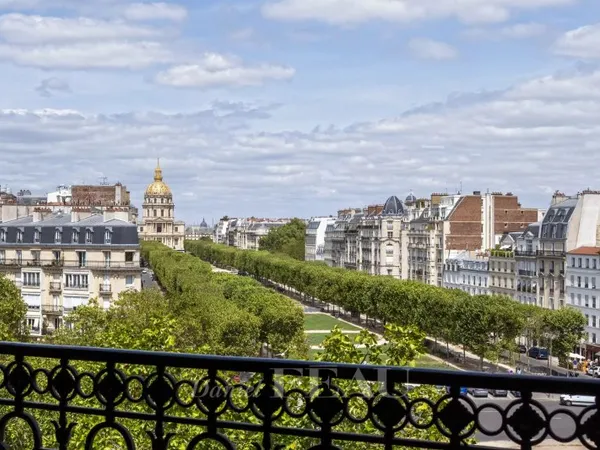 Paris XVe - Place de Breteuil - Vue Invalides - Dernier étage