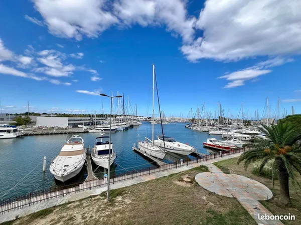 Magnifique T2 vue sur la marina