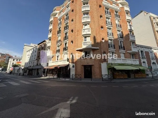 Local commercial 141 m²