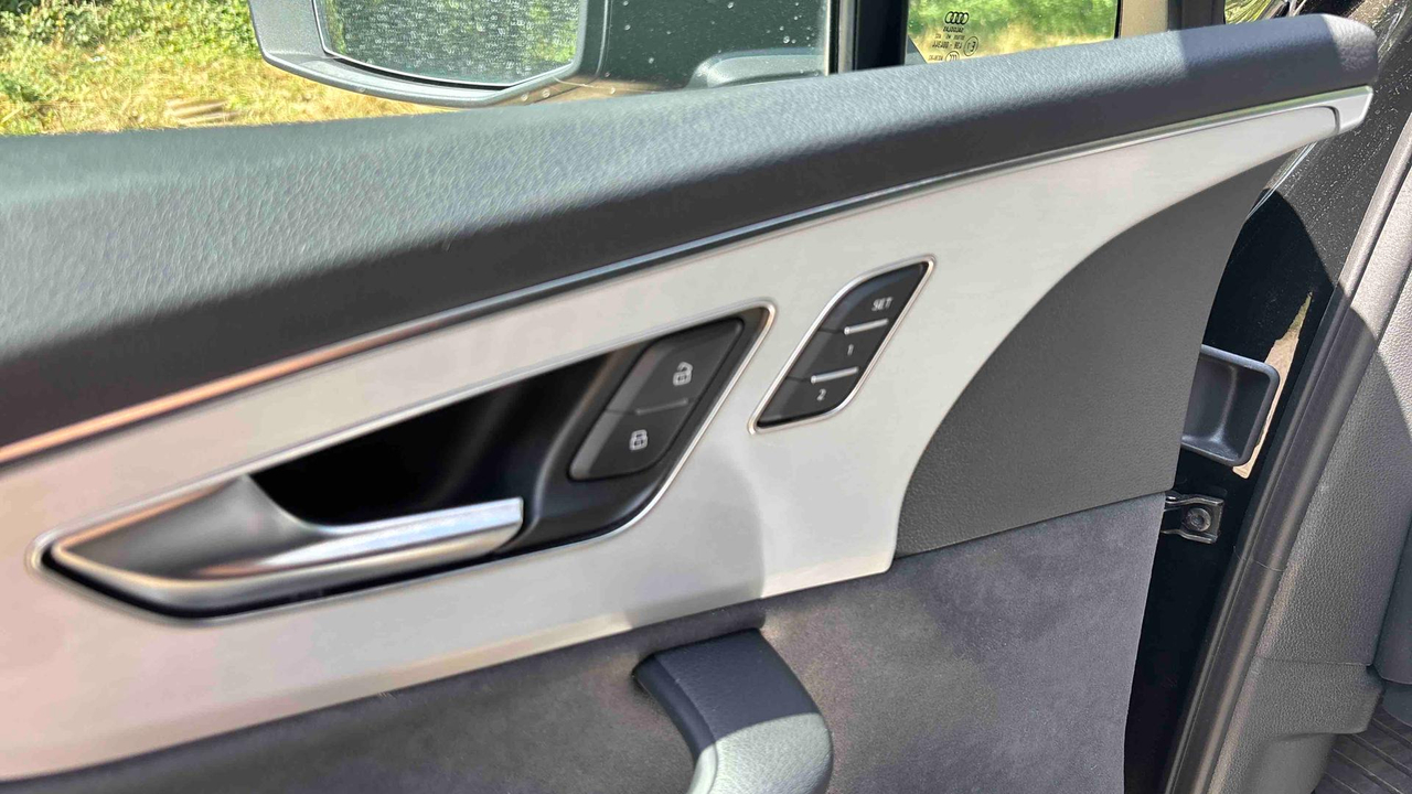 Audi Q7 55 TFSI e 380 Tiptronic 8 Quattro — photo 23