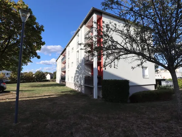 Appartement 3 pièces de 73 m2 avec terrasse et cave à Langea
