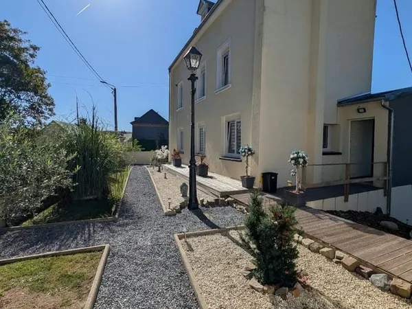 Maison 8 pièces 150 m²