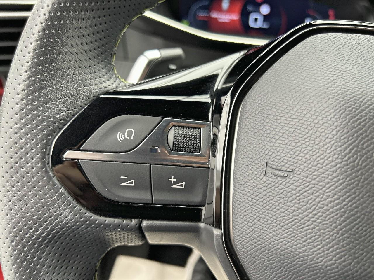 Peugeot 2008 puretech 130 s&s eat8 gt — photo 24