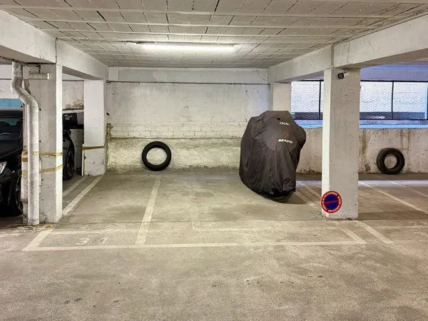 Parking moto
