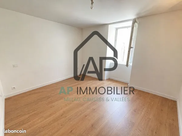 MILLAU - Appartement T1 meublé - 28,87 m²