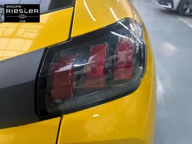 Peugeot 208 puretech 75 s&amp;s bvm5 — photo 17