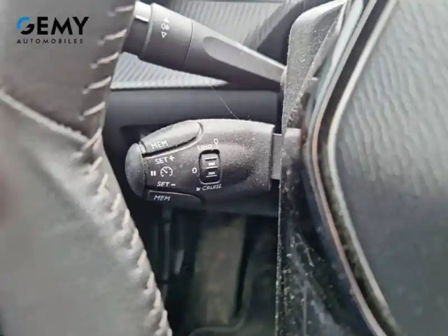 Peugeot 208 electrique 50 kwh 136ch — photo 17