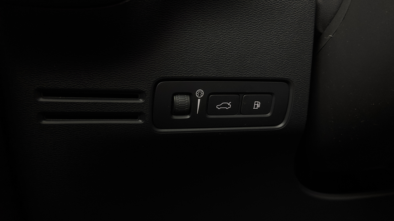 Volvo XC40 T5 Recharge 180+82 ch DCT7 — photo 18