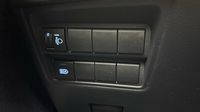 Toyota Yaris 116h Design 5p MY22 — photo 28