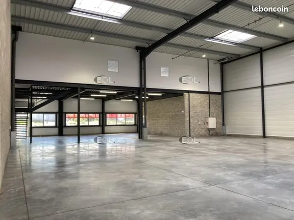 Local d'activité 238 m²