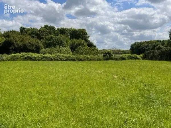 Terrain à bâtir de 551 m2 au prix de 25897 € à BRESSUIRE (79)