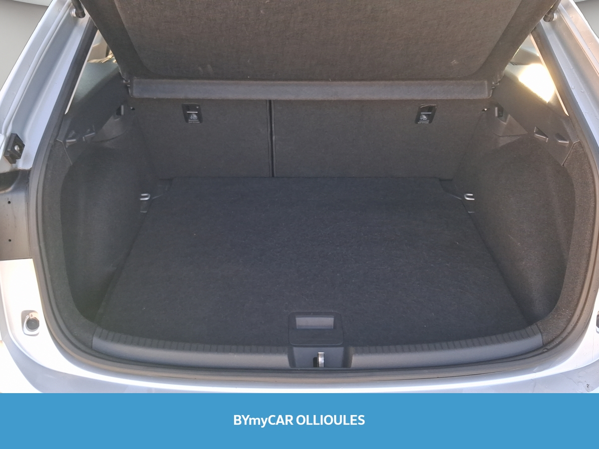 Volkswagen Taigo 1.0 TSI 110 BVM6 — photo 13