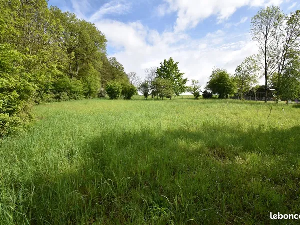Terrain 1776 m² Luigny