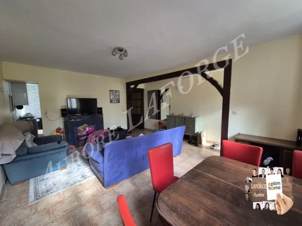 Maison à vendre 7 pièces sur la commune de Le Blanc (36)50 min de Chateauroux,30 min de Montmorillon
