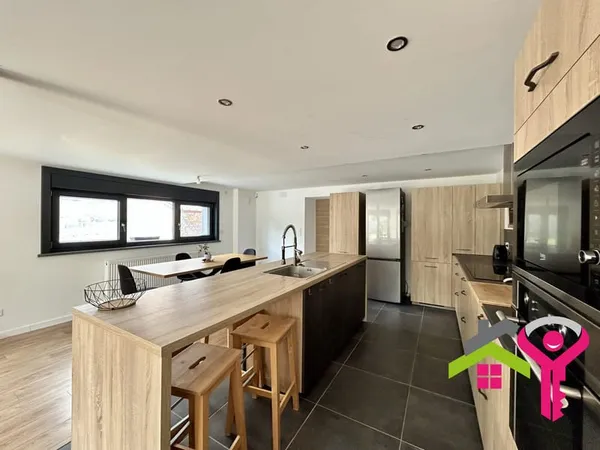 MAGNIFIQUE MAISON 145 m2 - 5 CHAMBRE - GARAGE - JARDIN