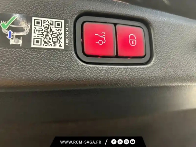 Mercedes Classe E berline 220 d amg line — photo 12
