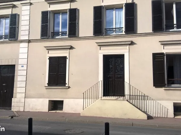 Bien immobilier: Logement rdc T5 avec jardin + 2 bureaux et 3 stationnements