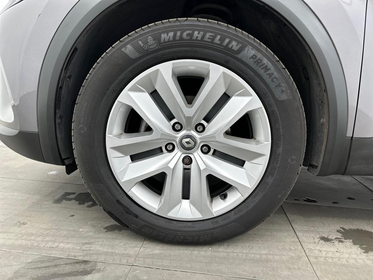 Renault Captur blue dci 115 edc business — photo 14