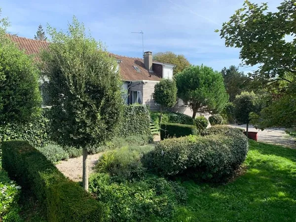 Maison 10 pièces 220 m²