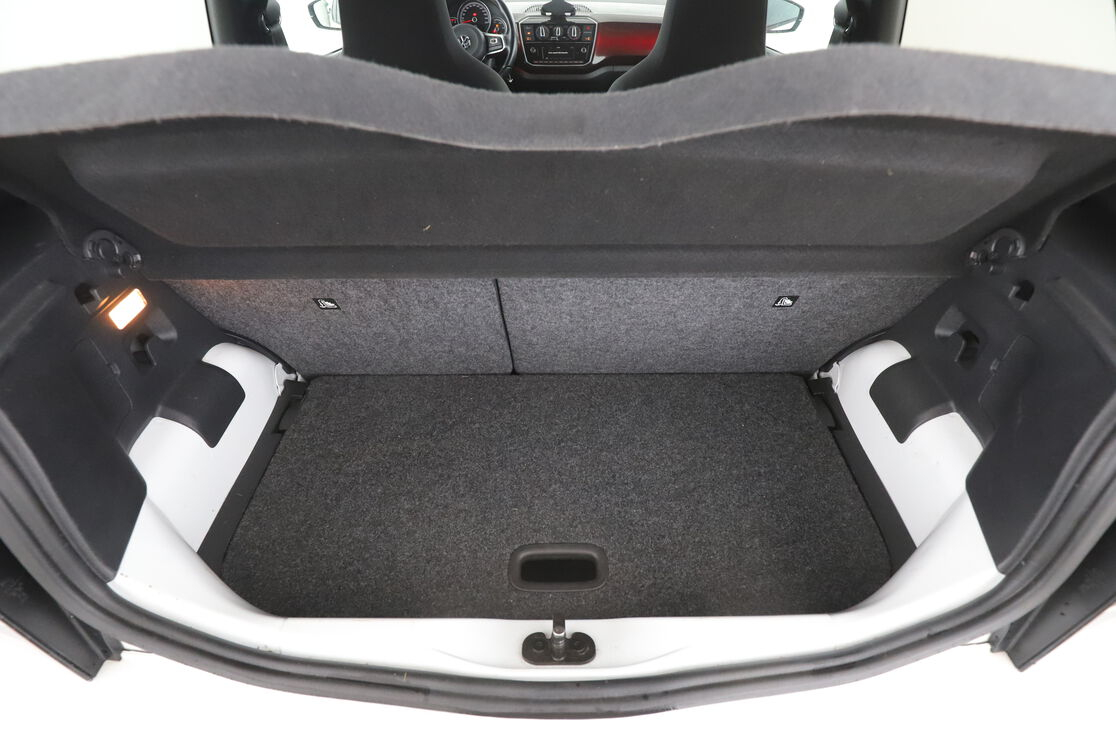Volkswagen up! 1.0 TSI BlueMotion GTI — photo 16