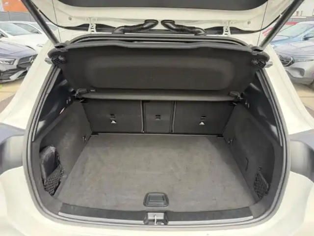 Mercedes Gla 200 d amg line — photo 30