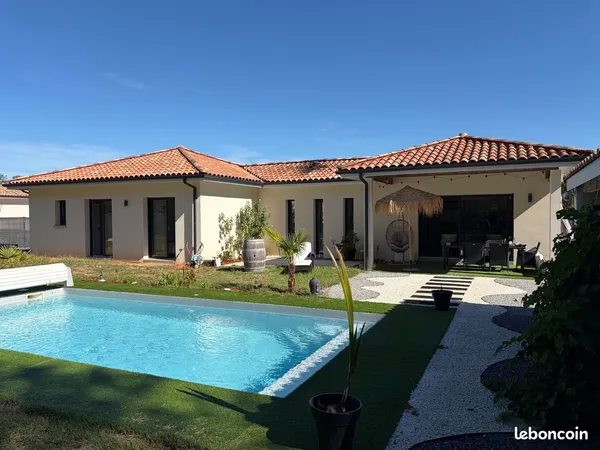 Vente maison contemporaine avec piscine et garage