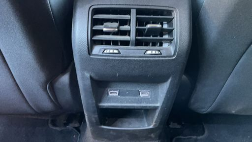 Peugeot 308 1.5 BlueHDi 130 EAT8 - Allure Pack – 2023 – 54298 km – Diesel – Boîte Automatique — photo 1