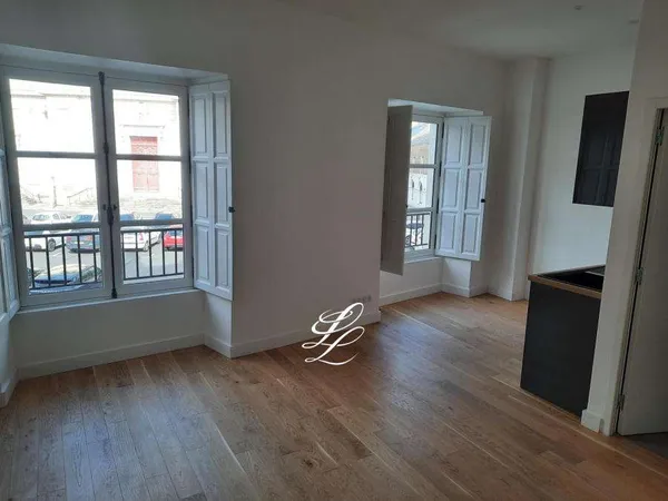 Studio 1 pièce 28 m²