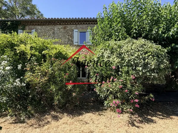 Mas provençal 7 pièces 183 m²