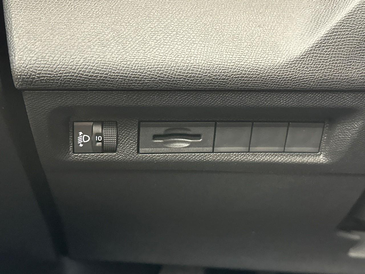 Peugeot 308 puretech 130ch s&s bvm6 allure — photo 16