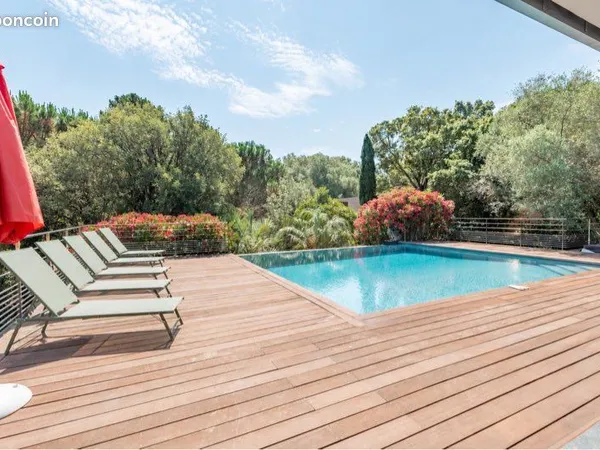 Villa à Sainte-Lucie de Porto-Vecchio