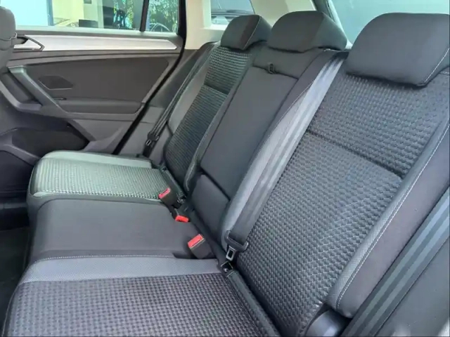 Volkswagen Tiguan 2.0 tdi 150ch active dsg7 — photo 23