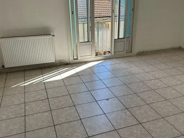 Loue appartement F4 Orange 850