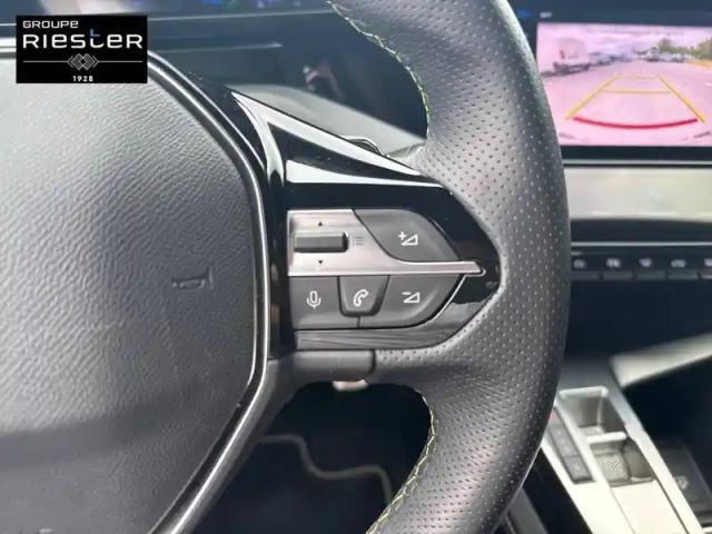Peugeot 408 phev 225 e-eat8 — photo 19