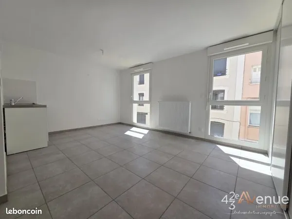 Studio 1 pièce 20 m²