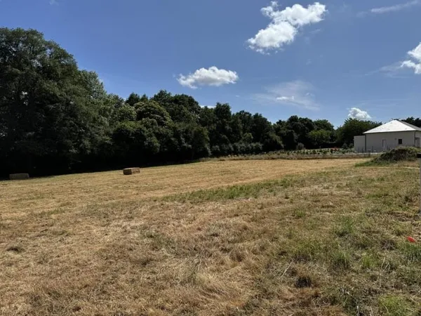 Terrain à bâtir Vente Châteaubriant  1632m² 76840€
