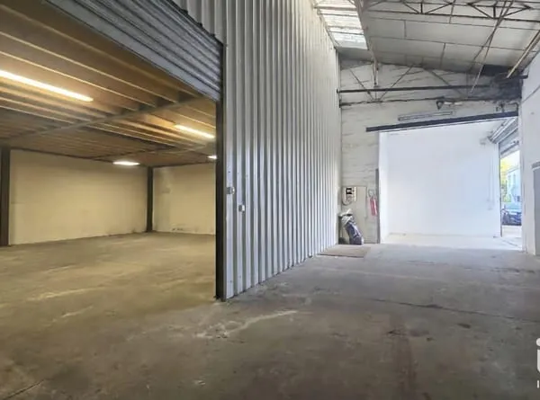 Local commercial 183 m²
