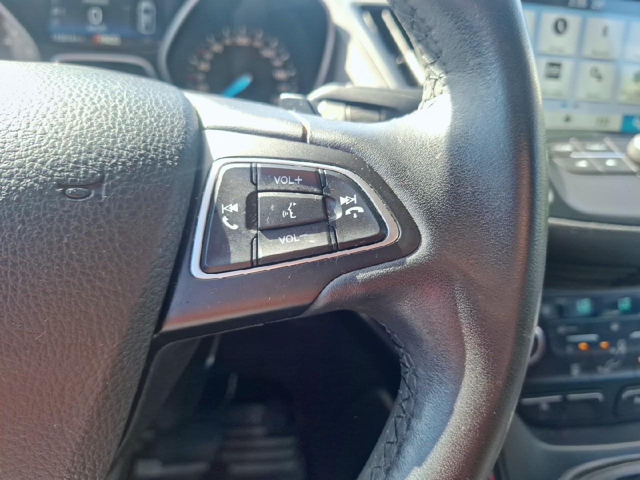 Ford Kuga 1.5 tdci 120ch stop&start executive 4x2 powershift — photo 15