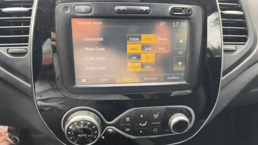 Renault Captur 0.9 TCe 90 - Intens – 2018 – 157324 km – Essence – Boîte Manuelle — photo 16