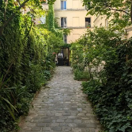 78 M2 - Atelier Atypique au coeur de Faubourg Saint Denis