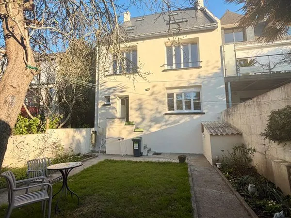 Vente maison 180m2 LORIENT quartier Merville à 2 minutes à pieds des halles - 480.000