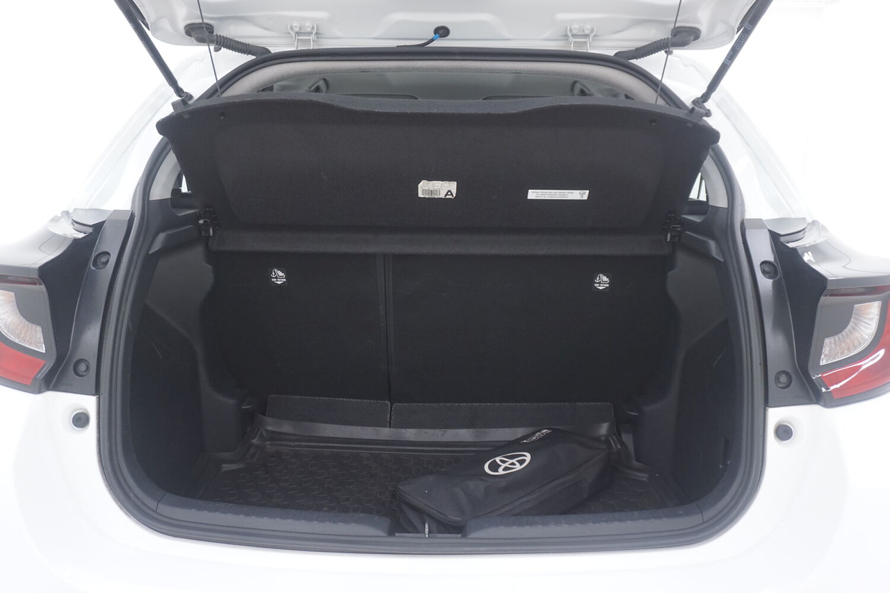 Toyota Yaris 4 — photo 16