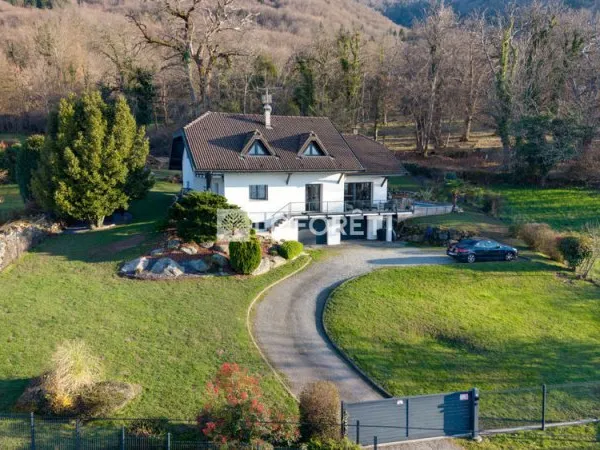 Maison Lugrin 8 pièces 173.17 m² avec piscine